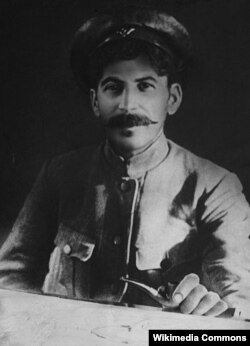 Stalin cəbhədə, 1918