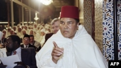 Muhammad Ali Rabatda sarayda Ramazan bayramına qatılıb (1998)