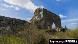 Середньовічне місто-фортеця Мангуп-Кале (фотогалерея)